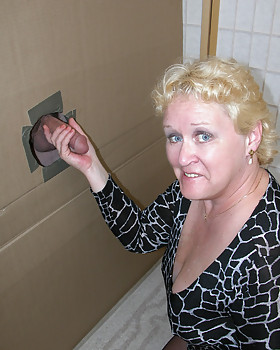 Mature BBW gets her fill of Cock at the gloryhole